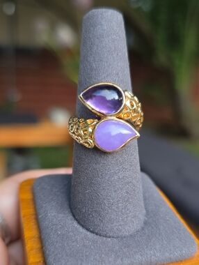 Gold-Tone Purple Teardrop Bypass Ring, sz 8